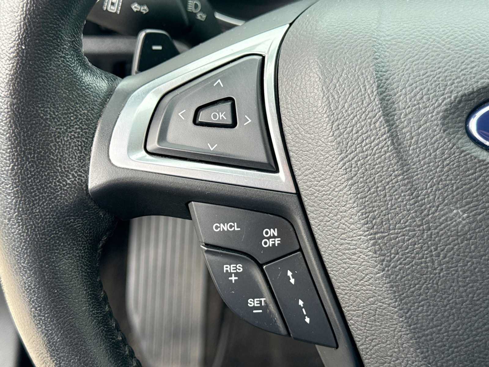 Used 2017 Ford Fusion Titanium AWD/4WD image 22
