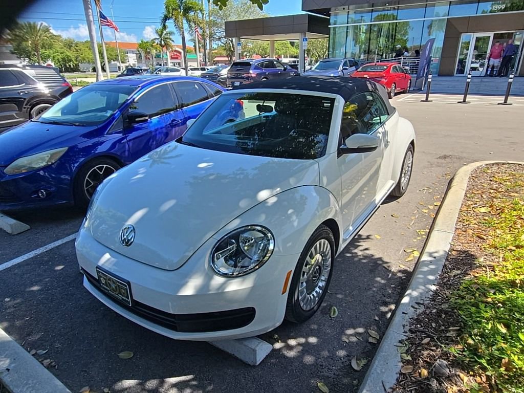 Used 2013 Volkswagen Beetle 2.5 image 8