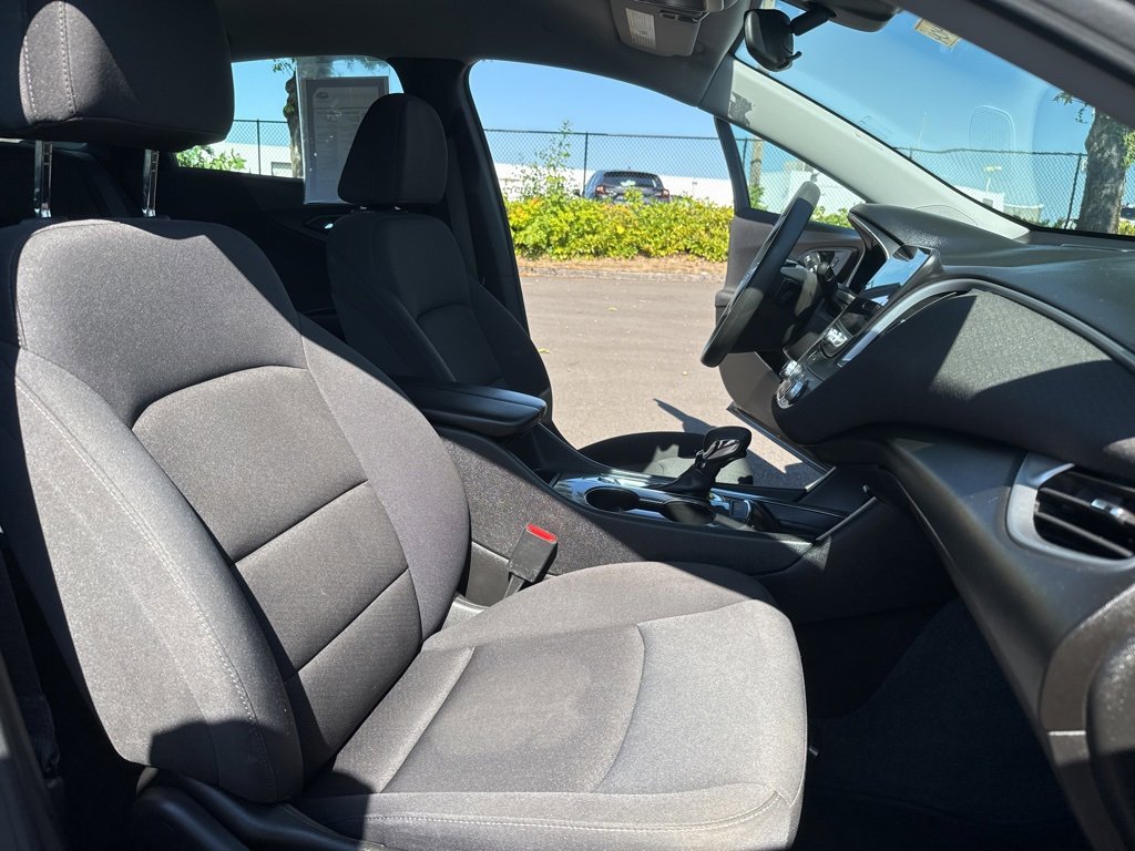 Used 2023 Chevrolet Malibu LT image 32