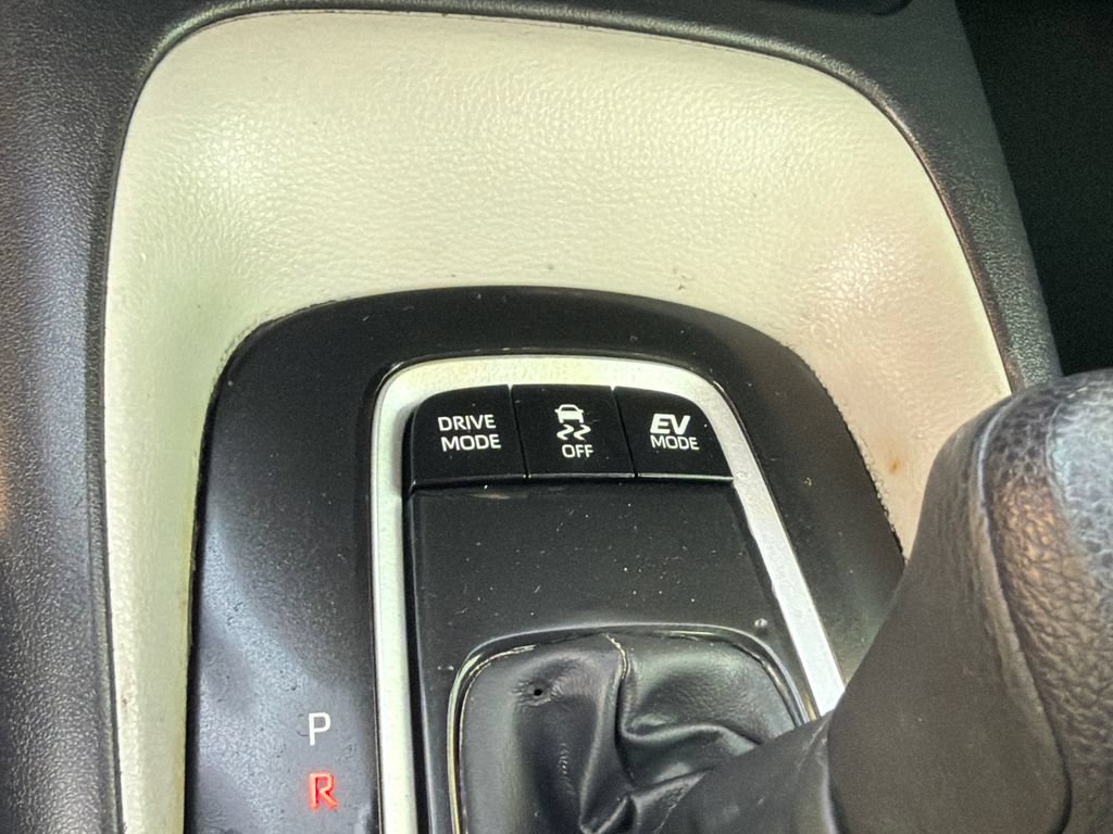 Used 2026 Toyota Corolla LE FWD image 28
