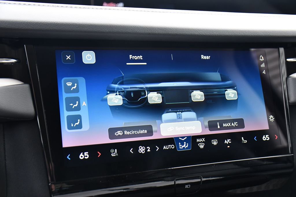New 2026 Lincoln Navigator Premiere AWD/4WD image 35