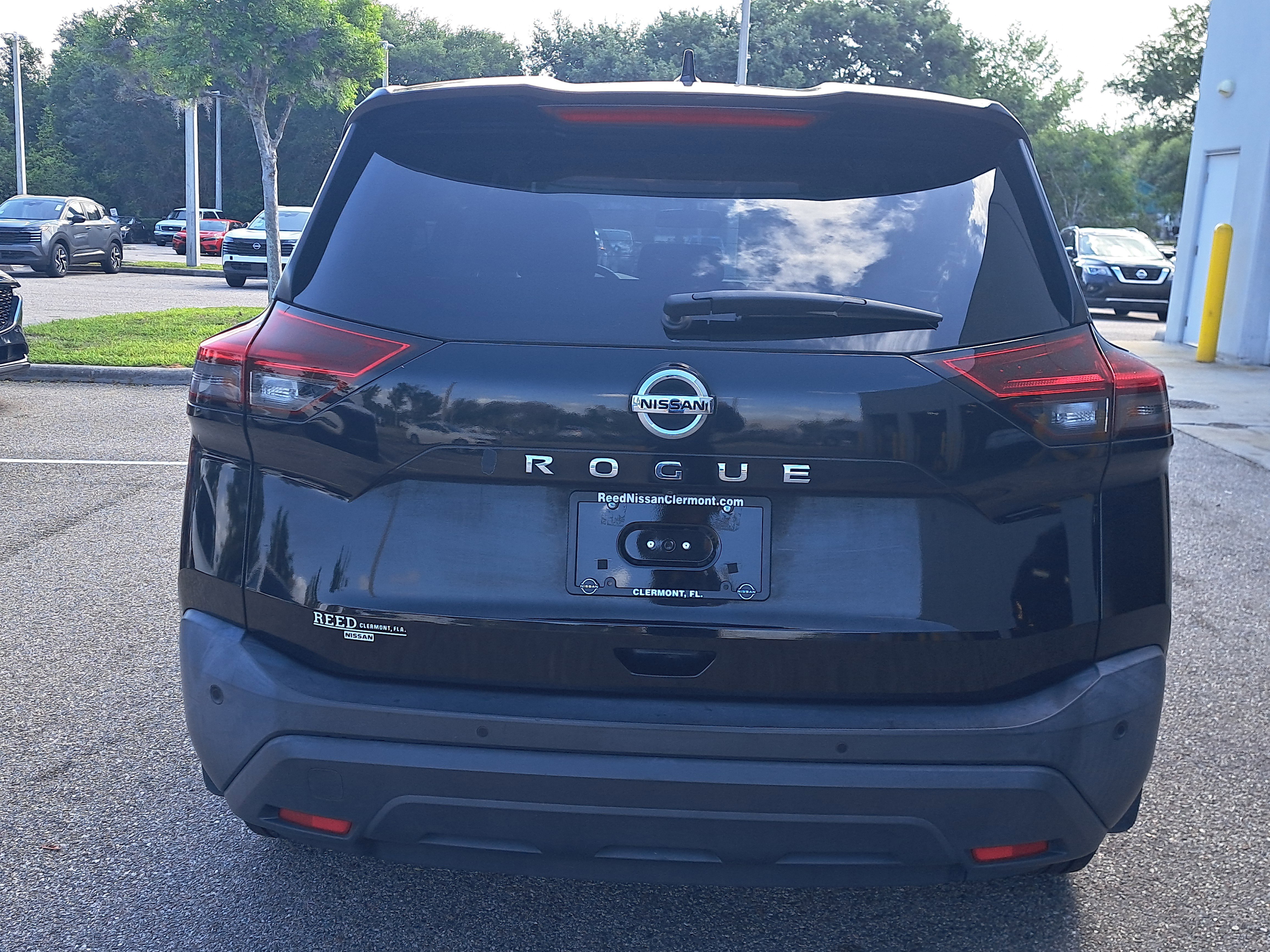 Used 2021 Nissan Rogue S FWD image 5