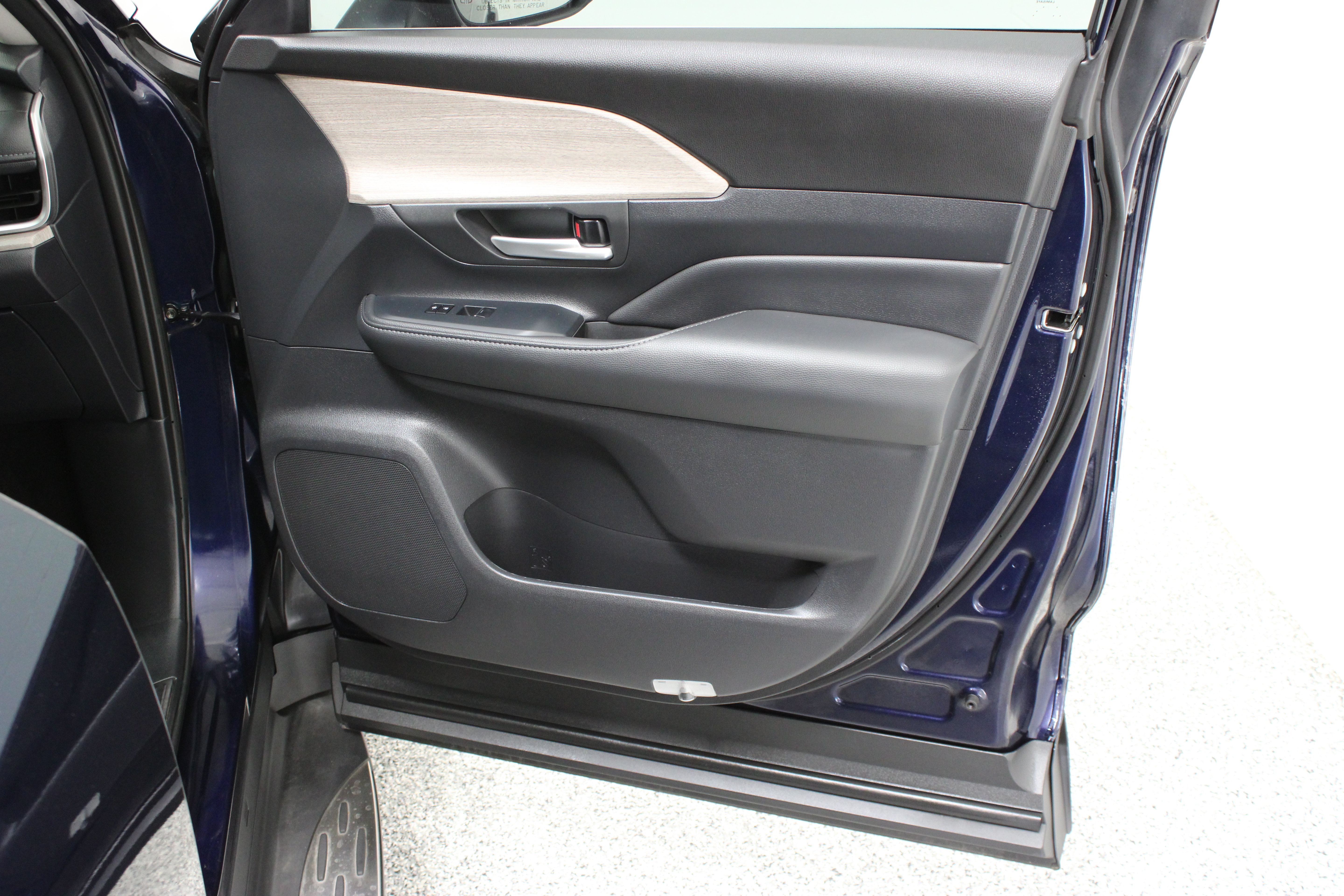Used 2026 Toyota Grand Highlander AWD image 39