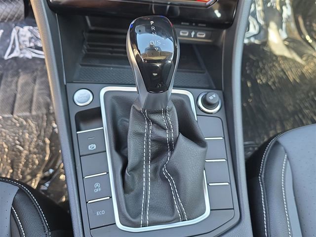 New 2025 Volkswagen Jetta SE image 19