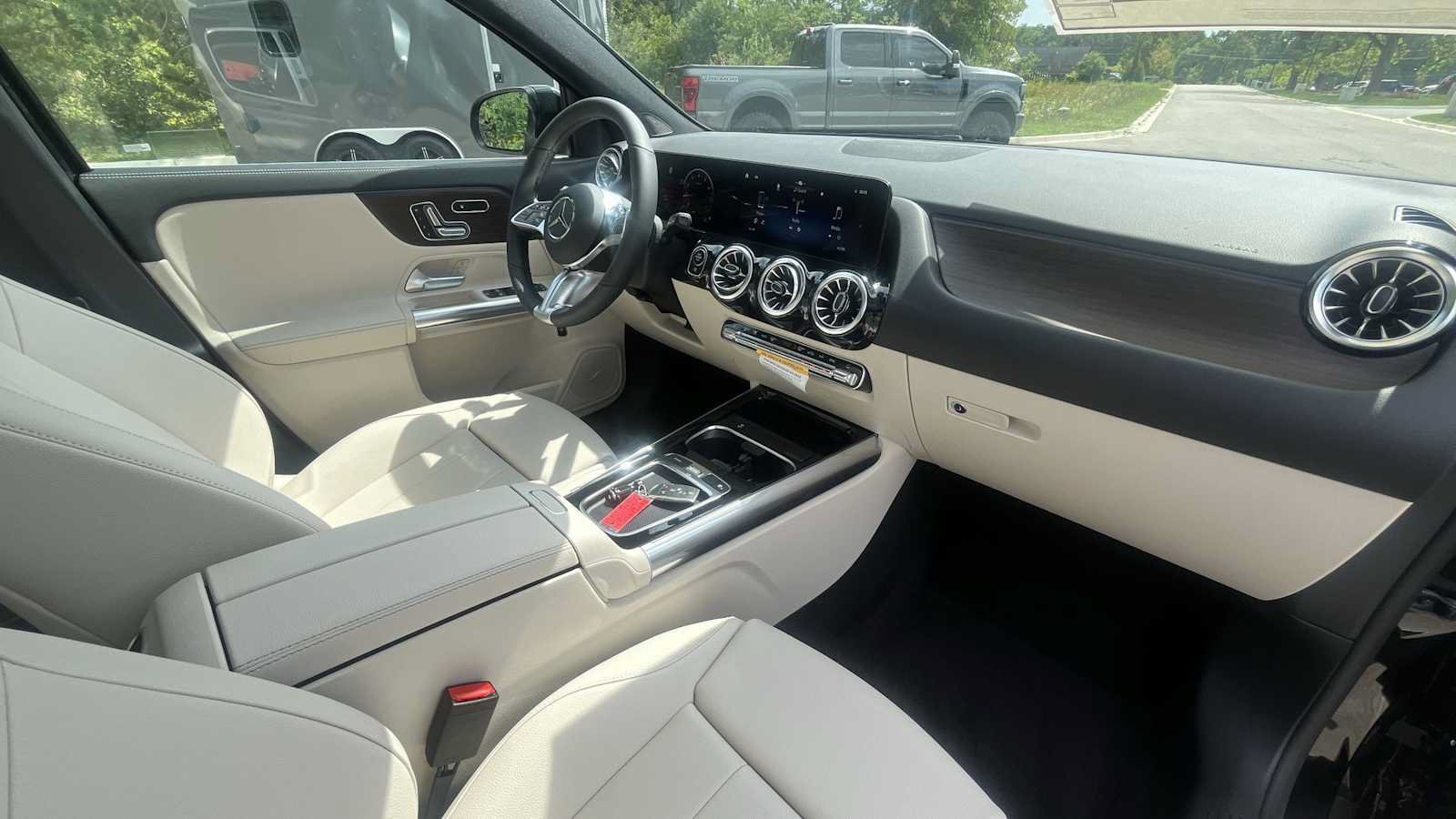 New 2026 Mercedes-Benz GLA 250 4MATIC image 10