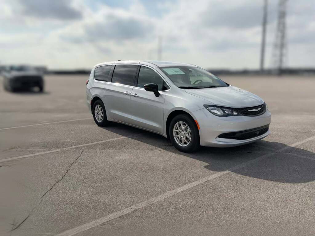 New 2026 Chrysler Voyager LX image 16