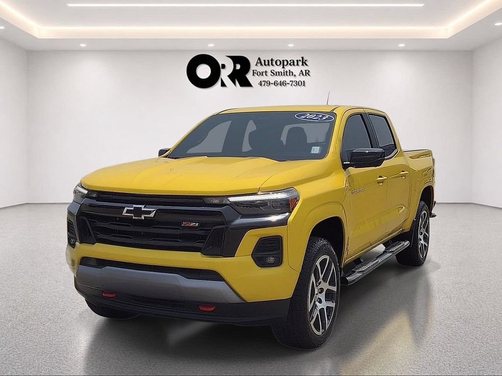 Used 2023 Chevrolet Colorado Z71 w/ Z71 Convenience Package 2 AWD/4WD image 2
