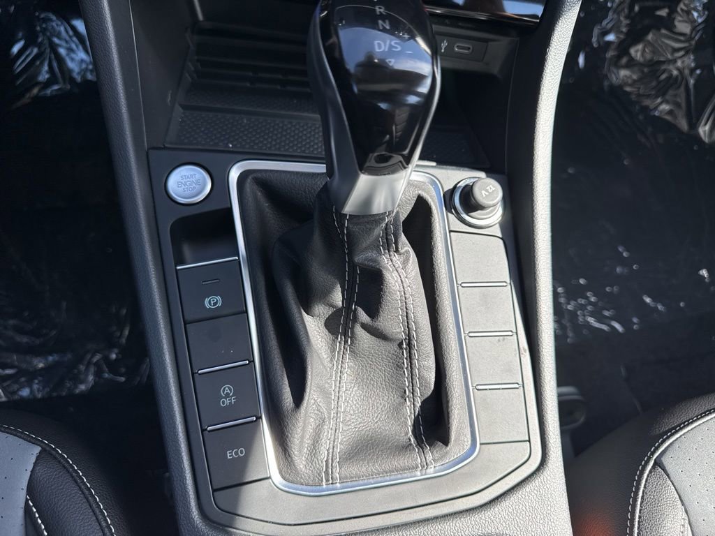 New 2025 Volkswagen Jetta SE image 21
