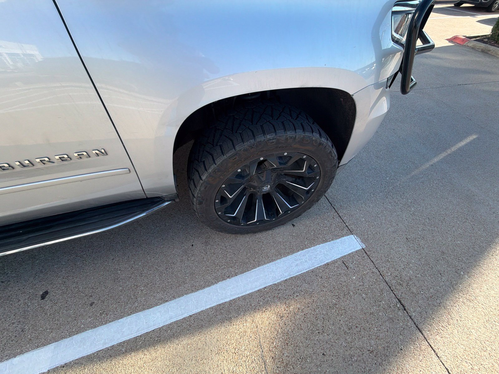 Used 2018 Chevrolet Suburban Premier AWD/4WD image 31