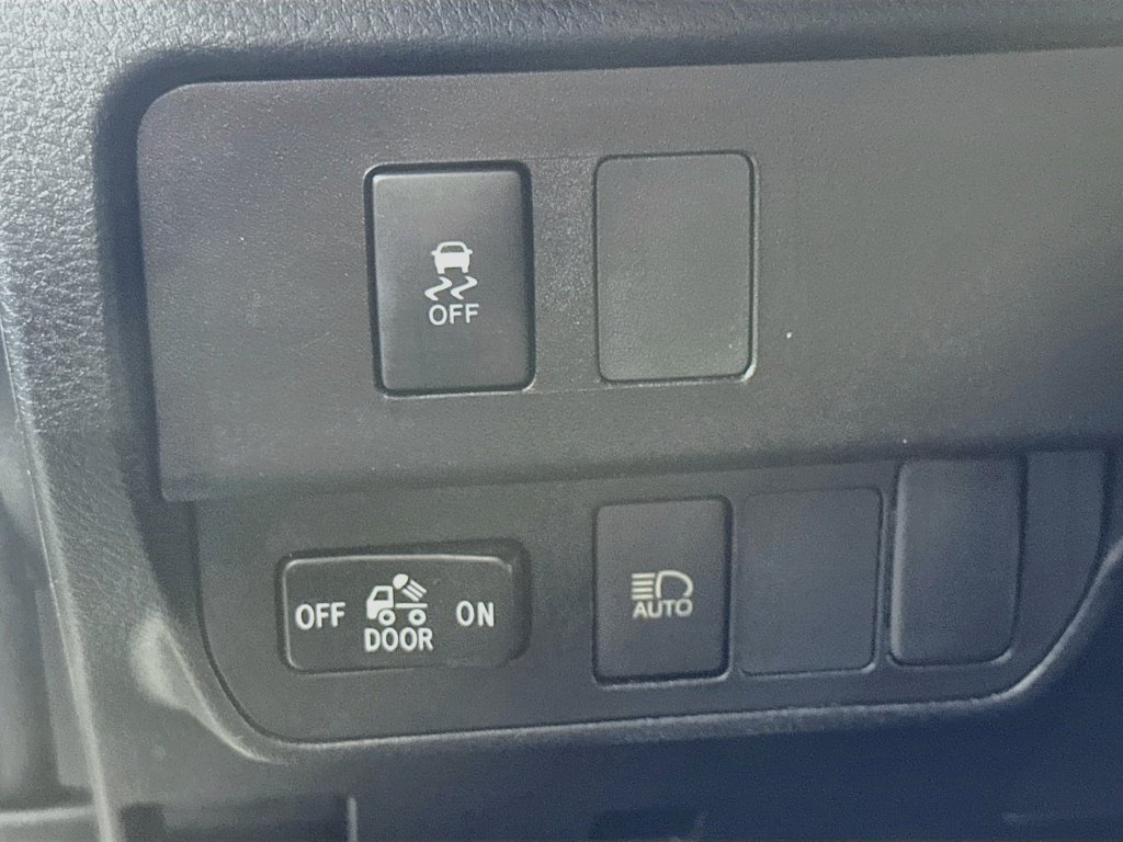 Used 2023 Toyota Tacoma SR AWD/4WD image 23