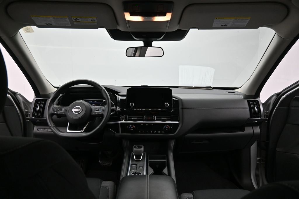 Used 2024 Nissan Pathfinder SV AWD/4WD image 31