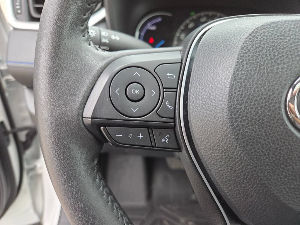 Used 2024 Toyota RAV4 XSE AWD/4WD image 32