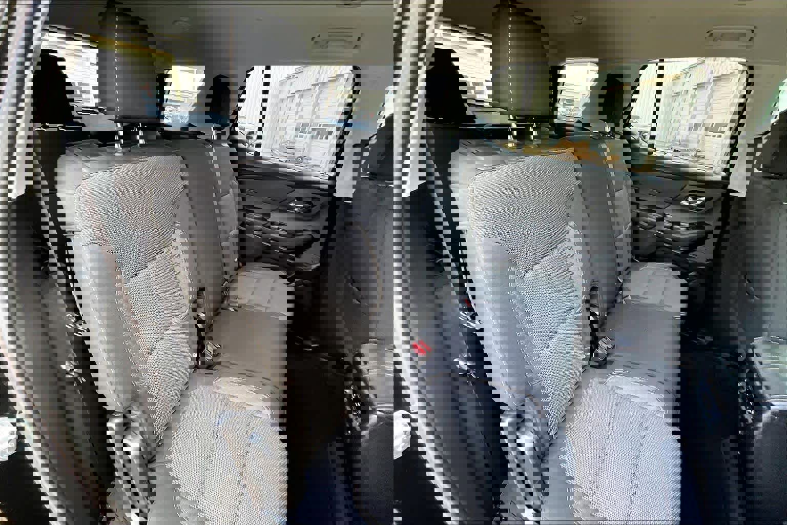 Used 2020 Chevrolet Traverse LS image 19