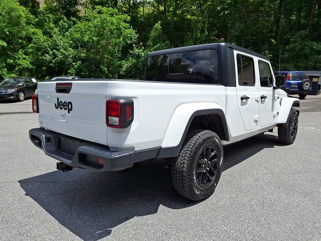 Used 2022 Jeep Gladiator Sport AWD/4WD image 8