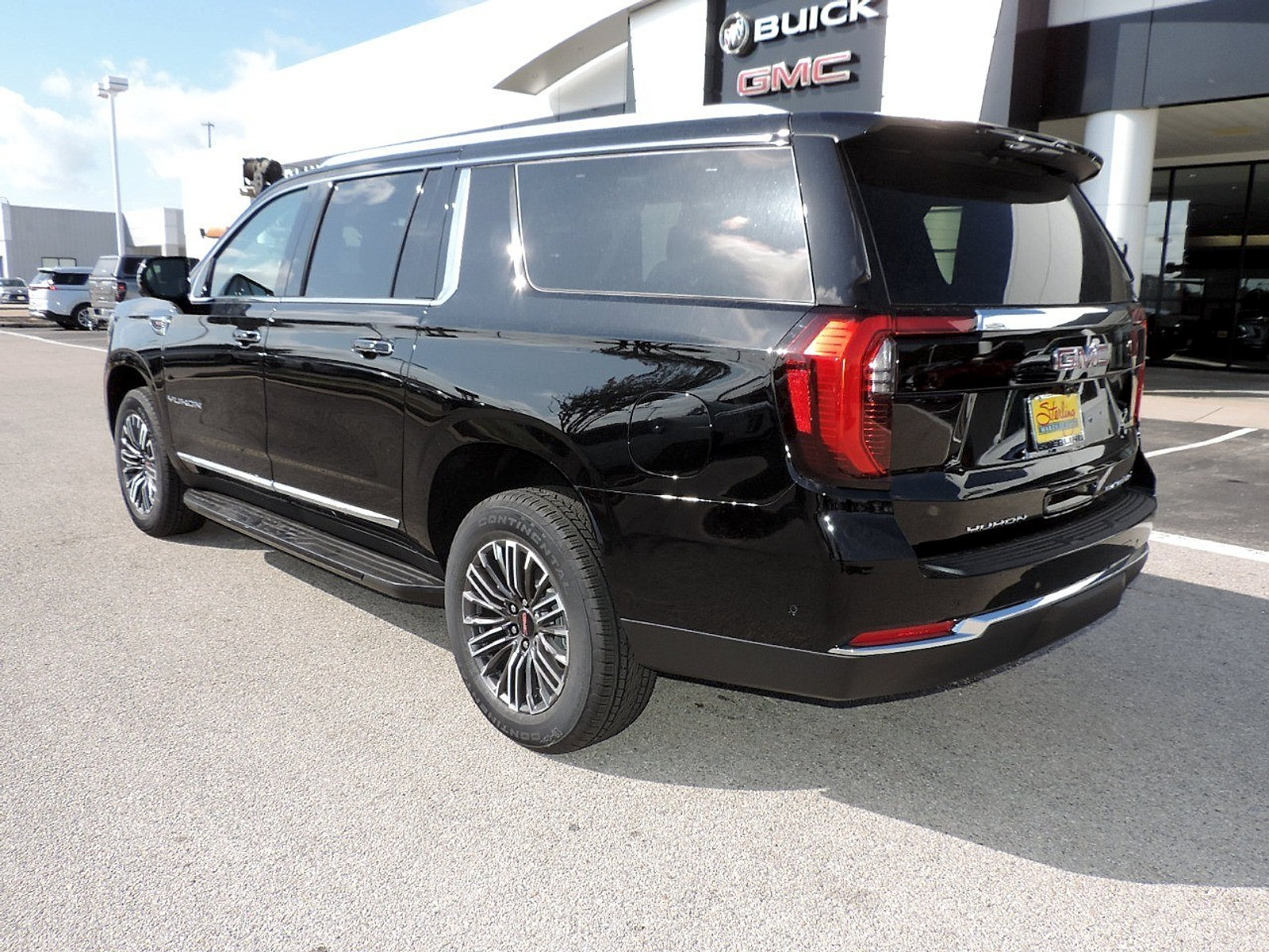 New 2026 GMC Yukon XL Elevation w/ Elevation Premium Package AWD/4WD image 7