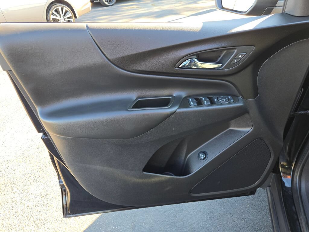 Certified 2024 Chevrolet Equinox LT w/ LPO, Floor Liner Package FWD image 23