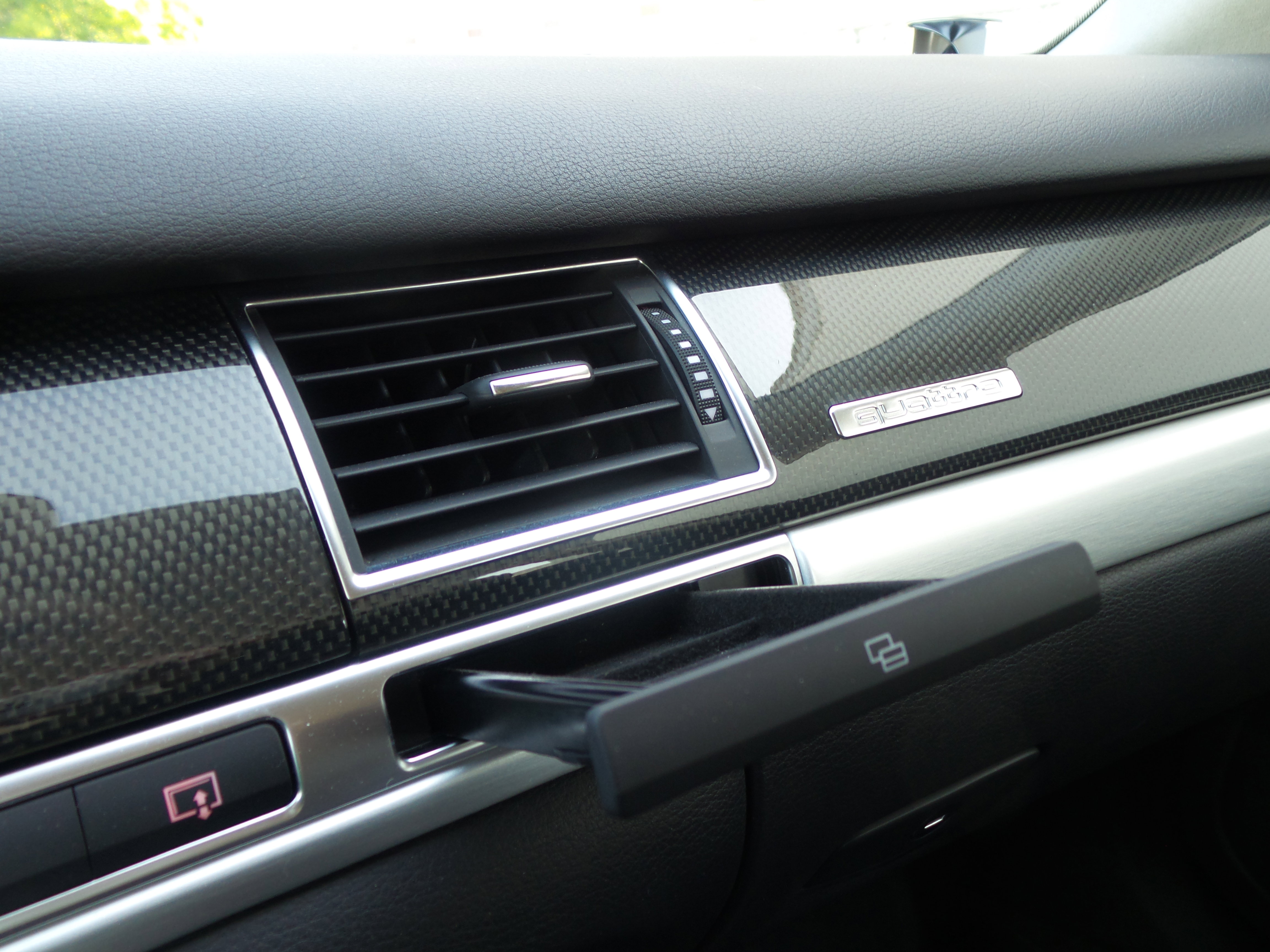 Used 2009 Audi S8 AWD/4WD image 25