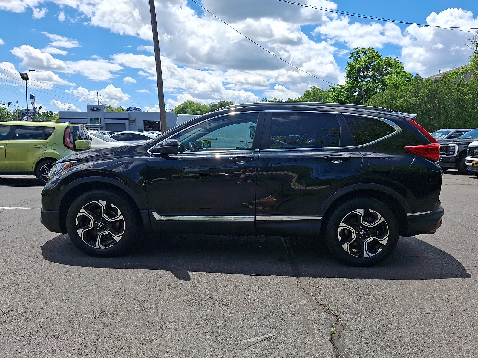 Used 2018 Honda CR-V Touring image 4