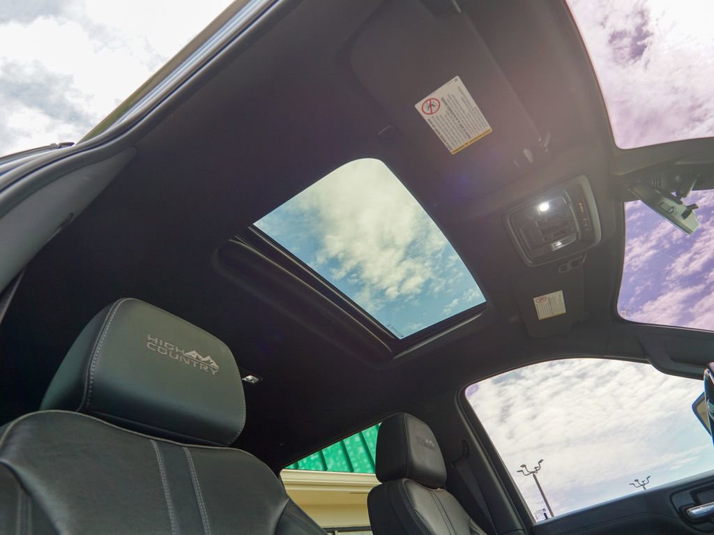 Used 2021 Chevrolet Silverado 3500 High Country image 35