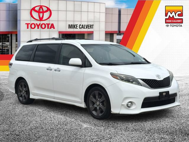 Used 2015 Toyota Sienna SE FWD image 7