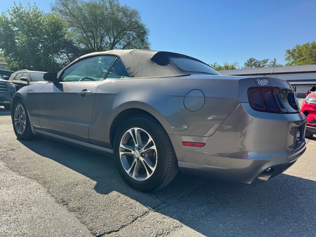 Used 2014 Ford Mustang Premium RWD image 35