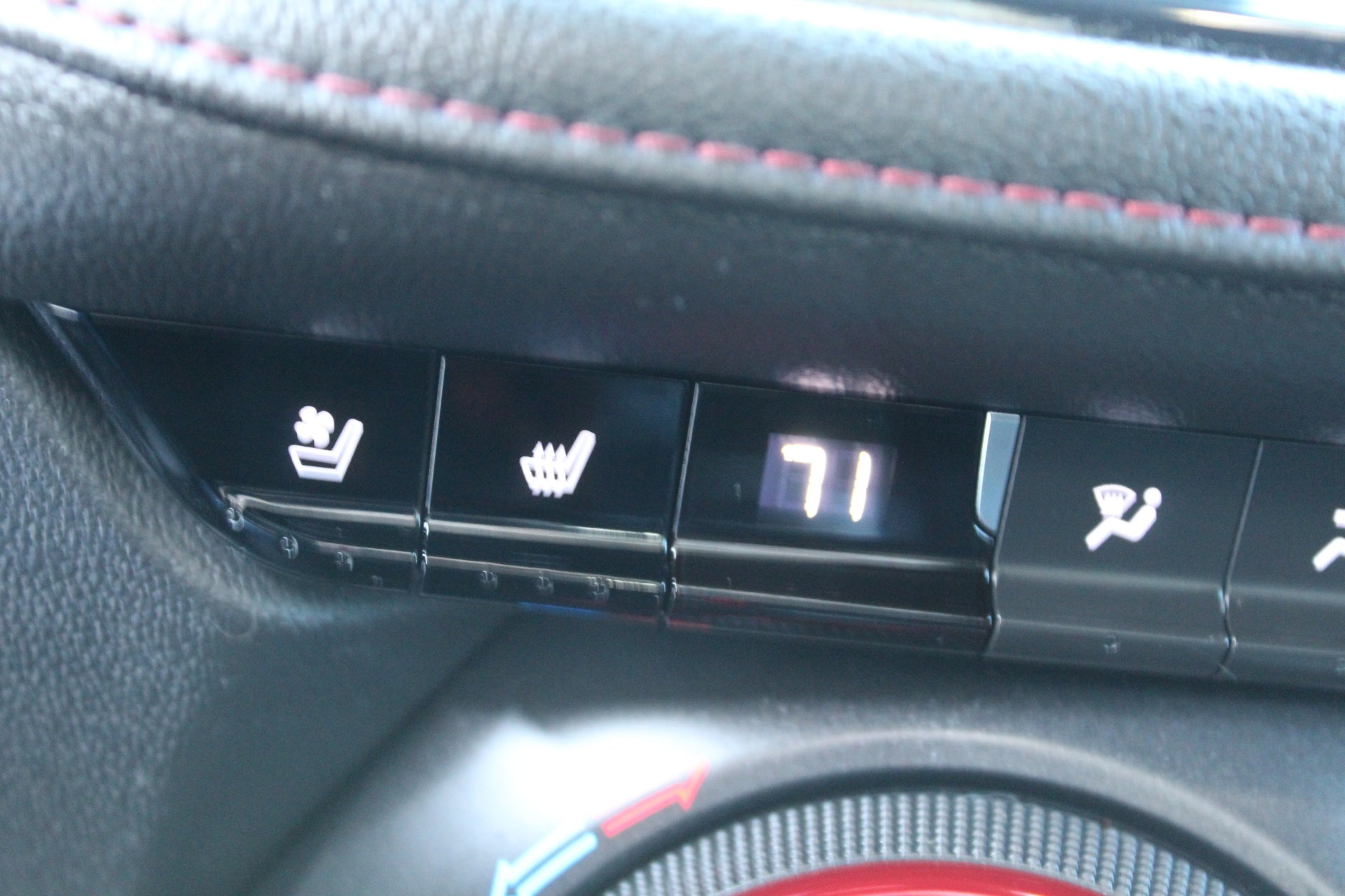 Used 2020 Chevrolet Blazer RS FWD image 51