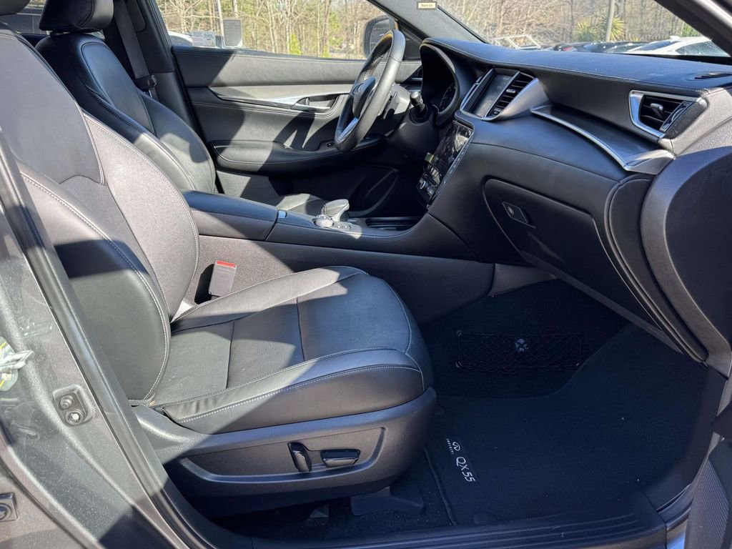 Used 2023 INFINITI QX55 Luxe w/ Cargo Package image 13