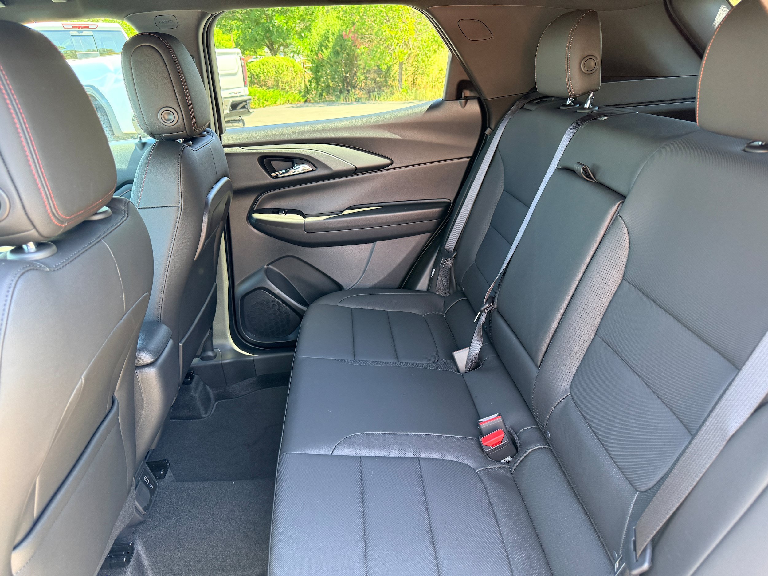 New 2026 Chevrolet TrailBlazer RS w/ Convenience Package AWD/4WD image 8