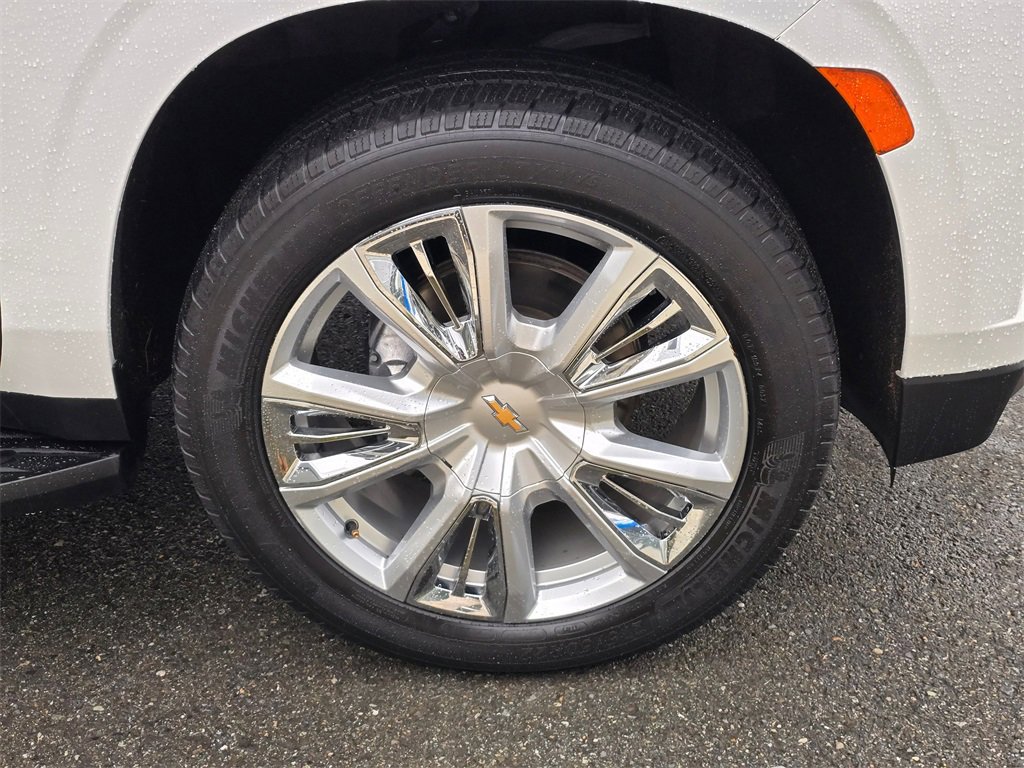 Used 2022 Chevrolet Suburban High Country image 42