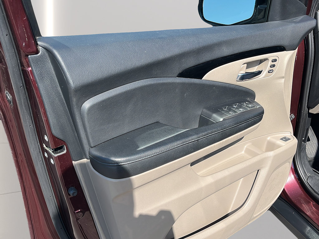 Used 2017 Honda Pilot Touring image 16