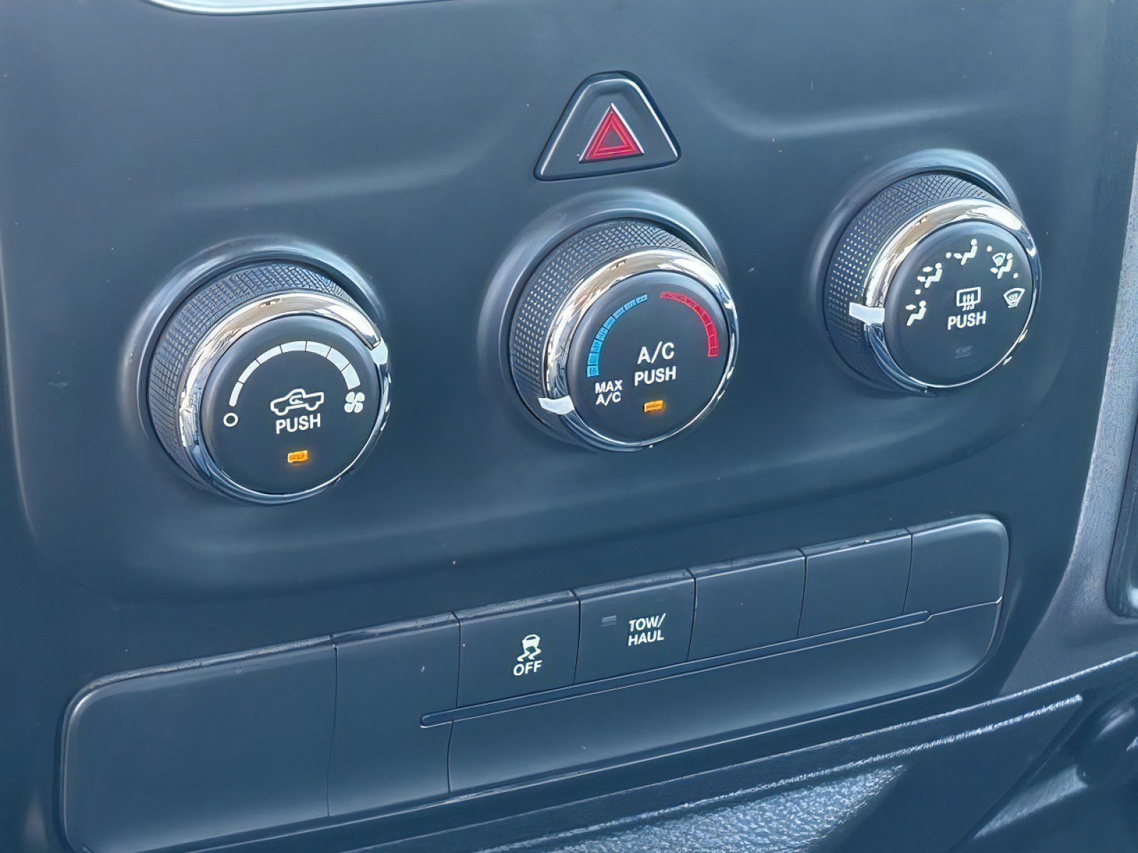 Used 2015 RAM 1500 Express image 24