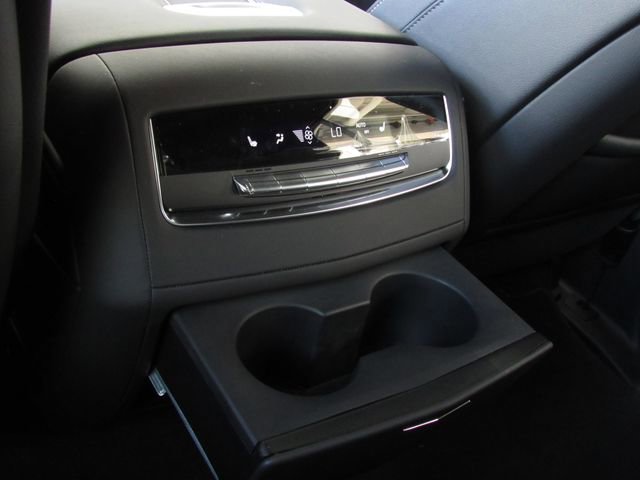 Used 2024 Cadillac Escalade ESV Luxury AWD/4WD image 36