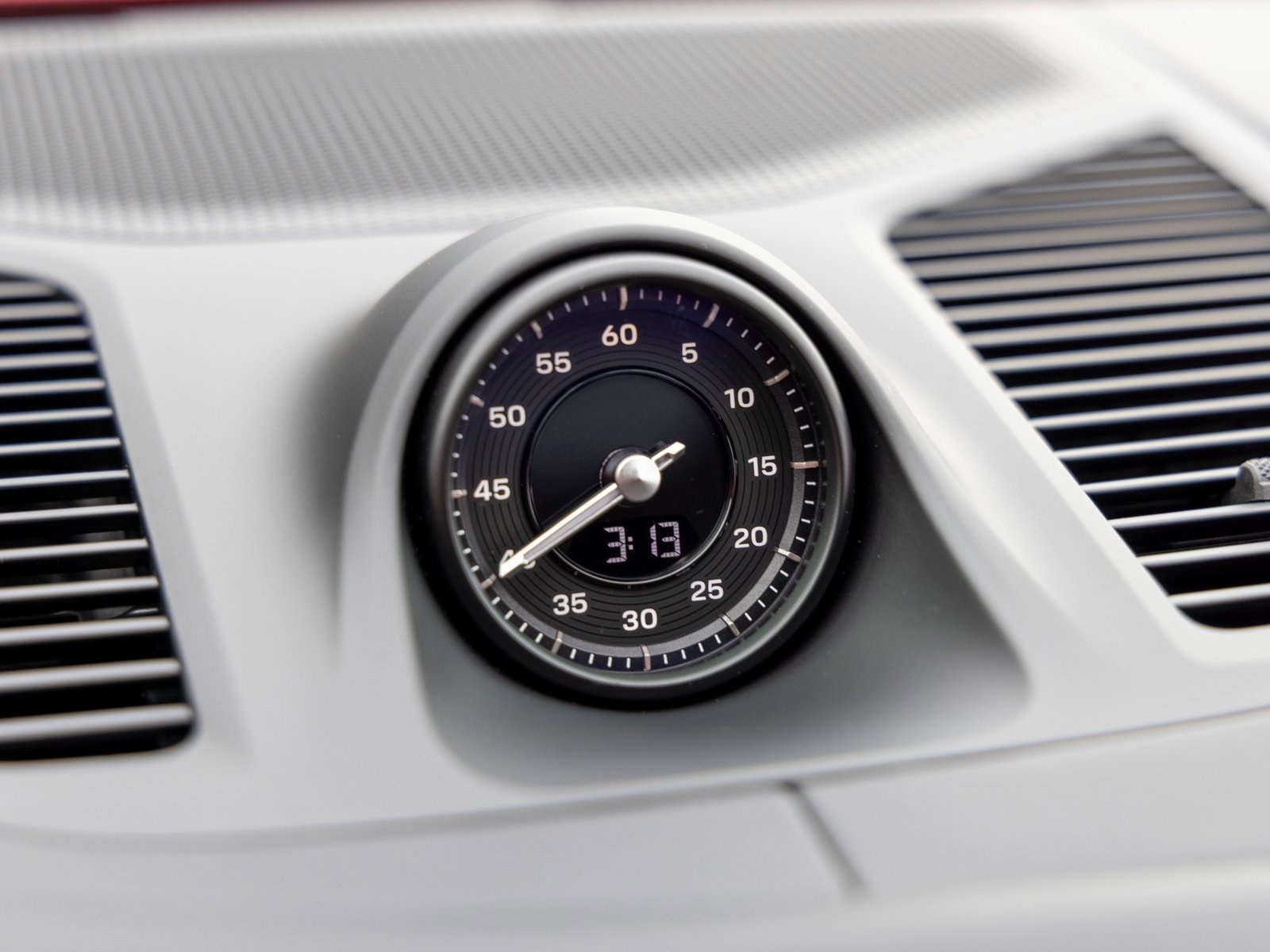 New 2026 Porsche Cayenne Coupe image 32