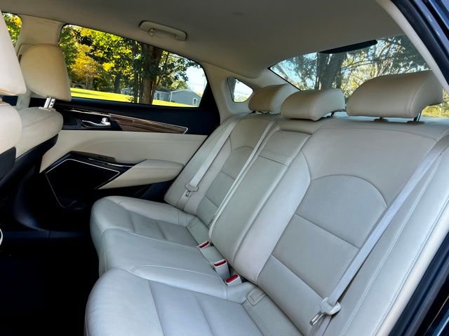 Used 2019 Kia Cadenza Premium image 20