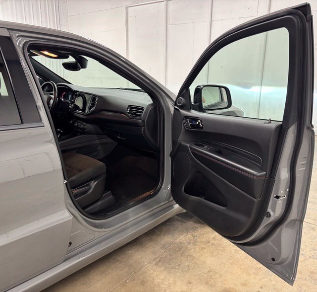 Used 2025 Dodge Durango GT AWD/4WD image 17