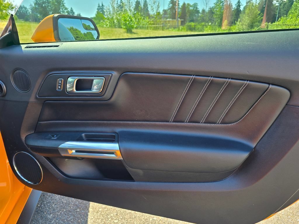 Used 2018 Ford Mustang Premium RWD image 20