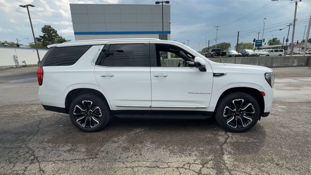 Used 2022 GMC Yukon SLT w/ SLT Luxury Package AWD/4WD image 9