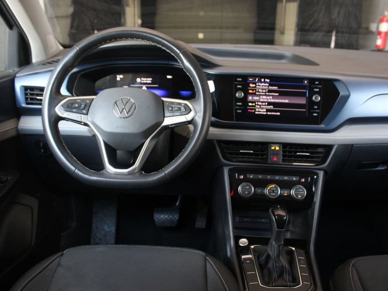 Used 2024 Volkswagen Taos SE FWD image 21