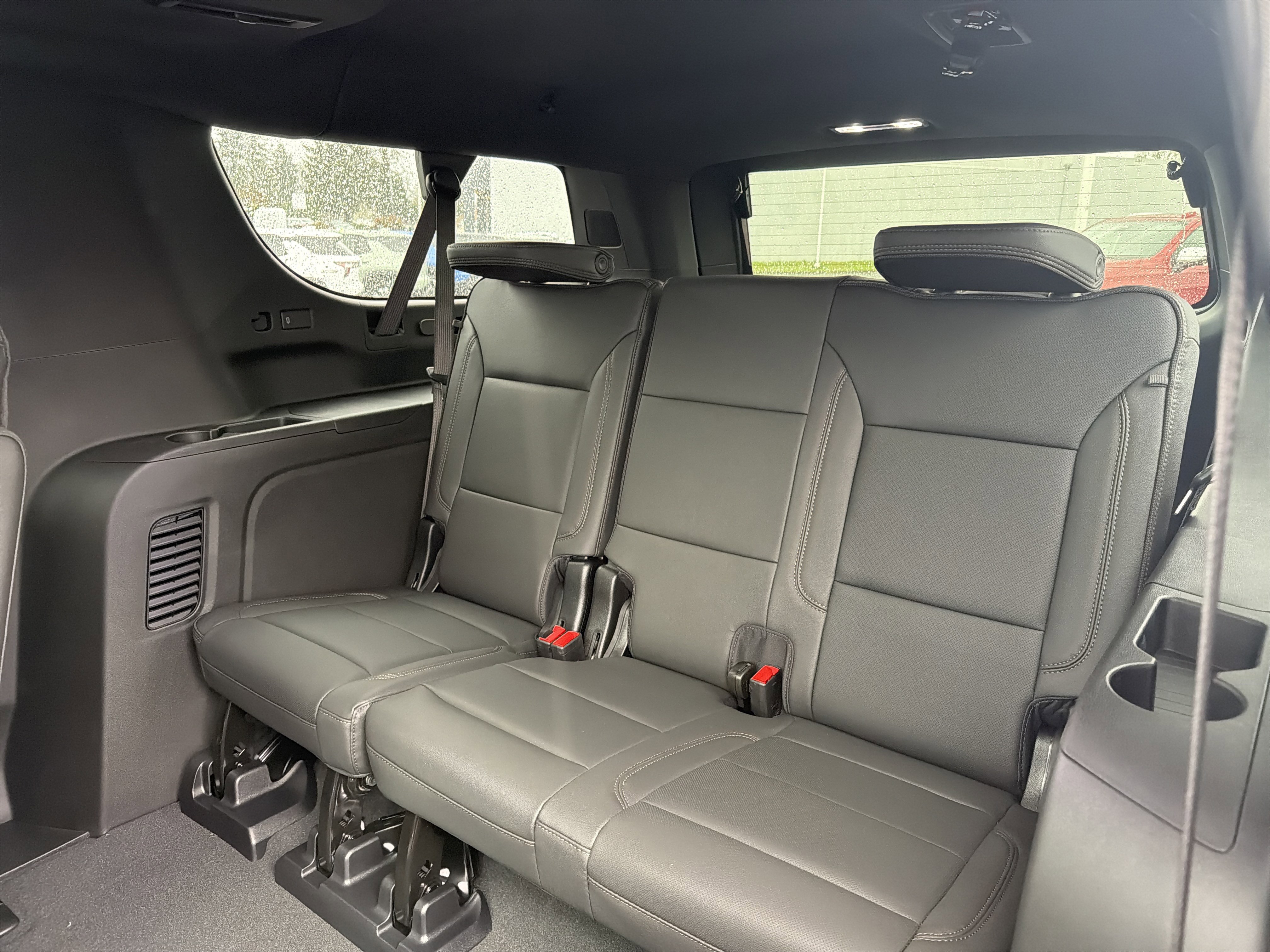 New 2026 Chevrolet Suburban High Country image 12