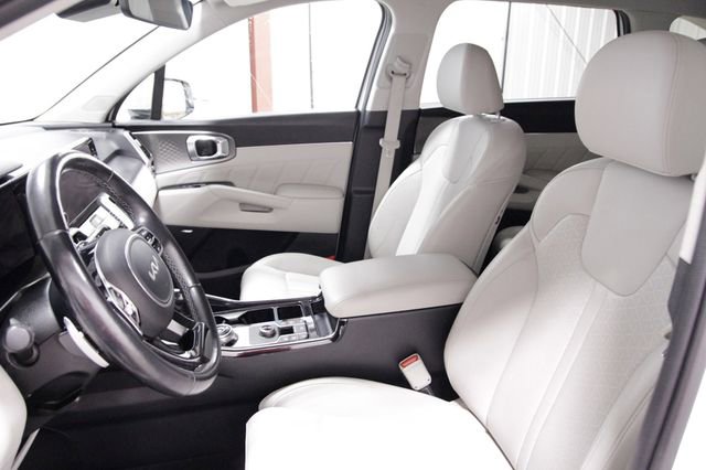 Used 2022 Kia Sorento SX Prestige w/ Panoramic Sunroof Package image 14
