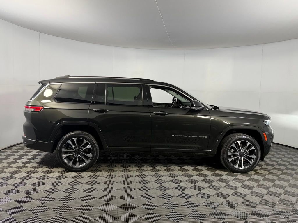 Certified 2023 Jeep Grand Cherokee L Overland w/ Rear Seat Video Group I AWD/4WD image 6