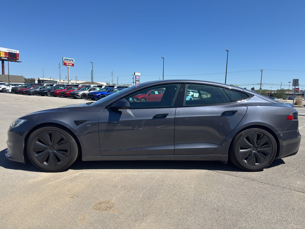 Used 2021 Tesla Model S Plaid image 4