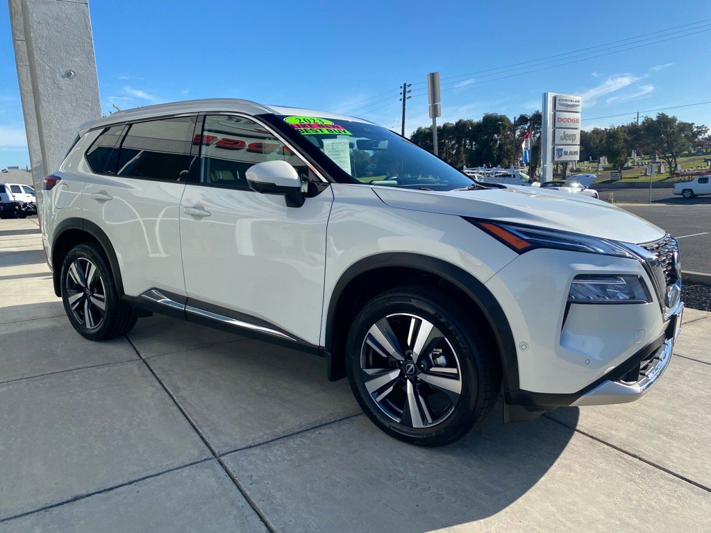 Used 2023 Nissan Rogue Platinum w/ Platinum Premium Package image 10