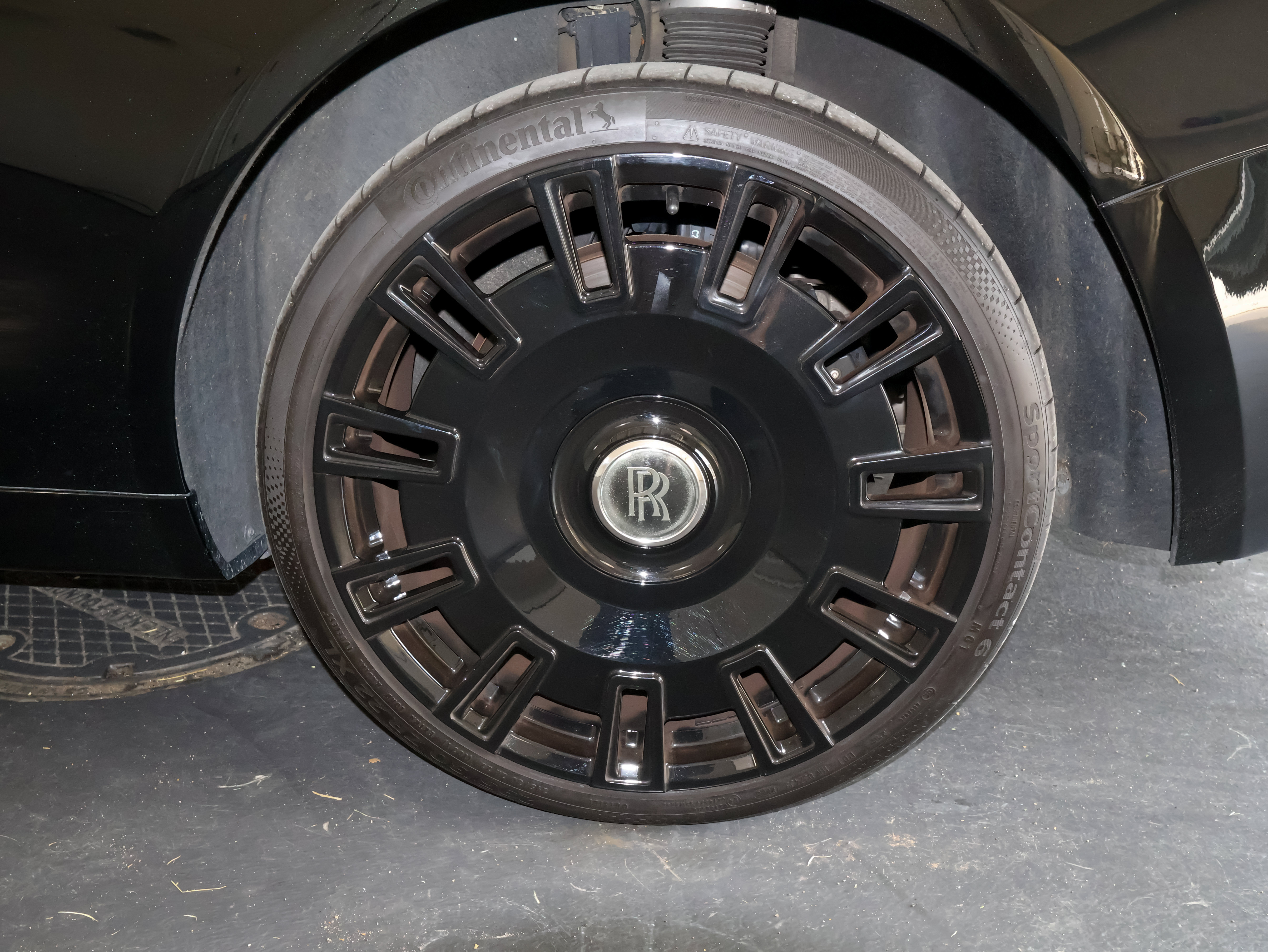 Used 2018 Rolls-Royce Wraith RWD image 42