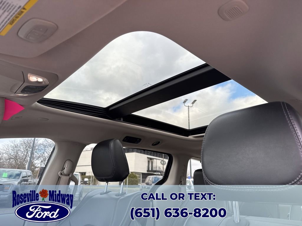 Used 2018 Chrysler Pacifica Limited w/ Tire & Wheel Group image 29