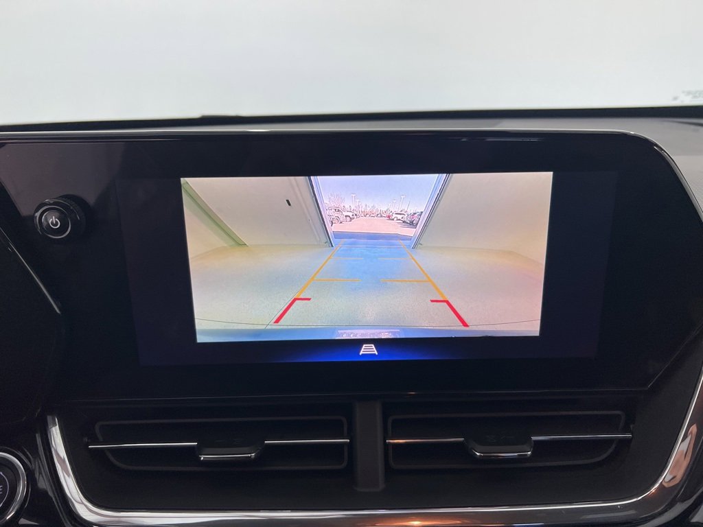 Used 2025 Chevrolet Trax RS w/ Sunroof Package image 13