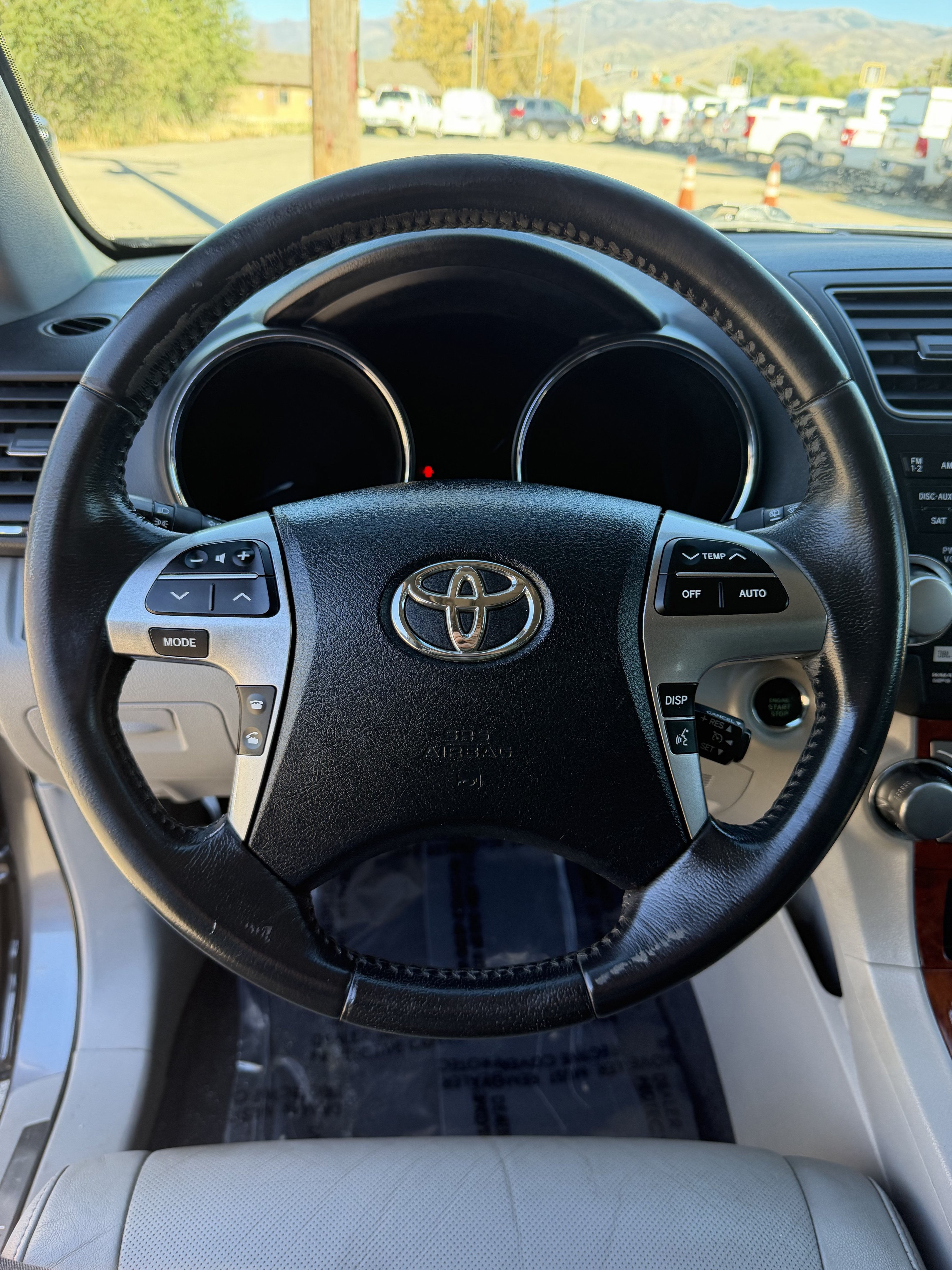 Used 2011 Toyota Highlander Limited w/ Tow Pkg FWD image 22