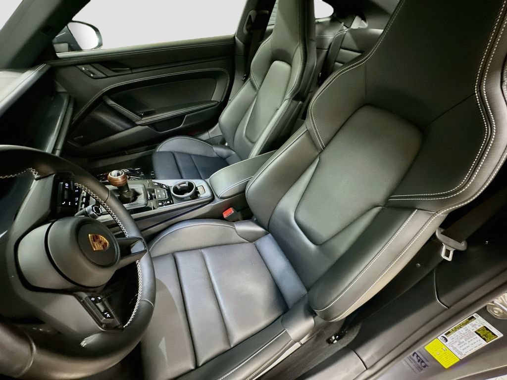 Certified 2025 Porsche 911 Carrera T RWD image 5
