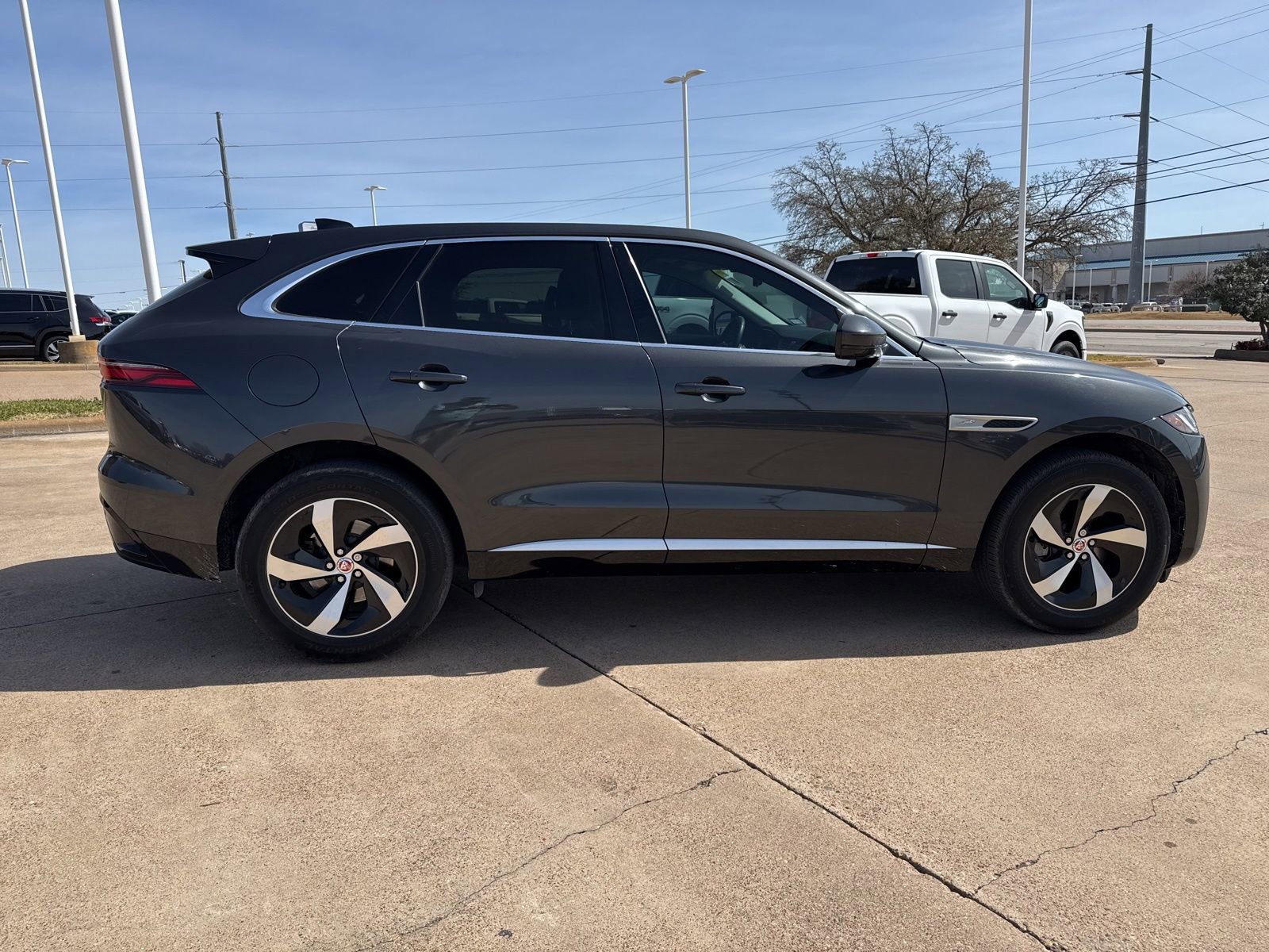 Used 2023 Jaguar F-PACE S image 8