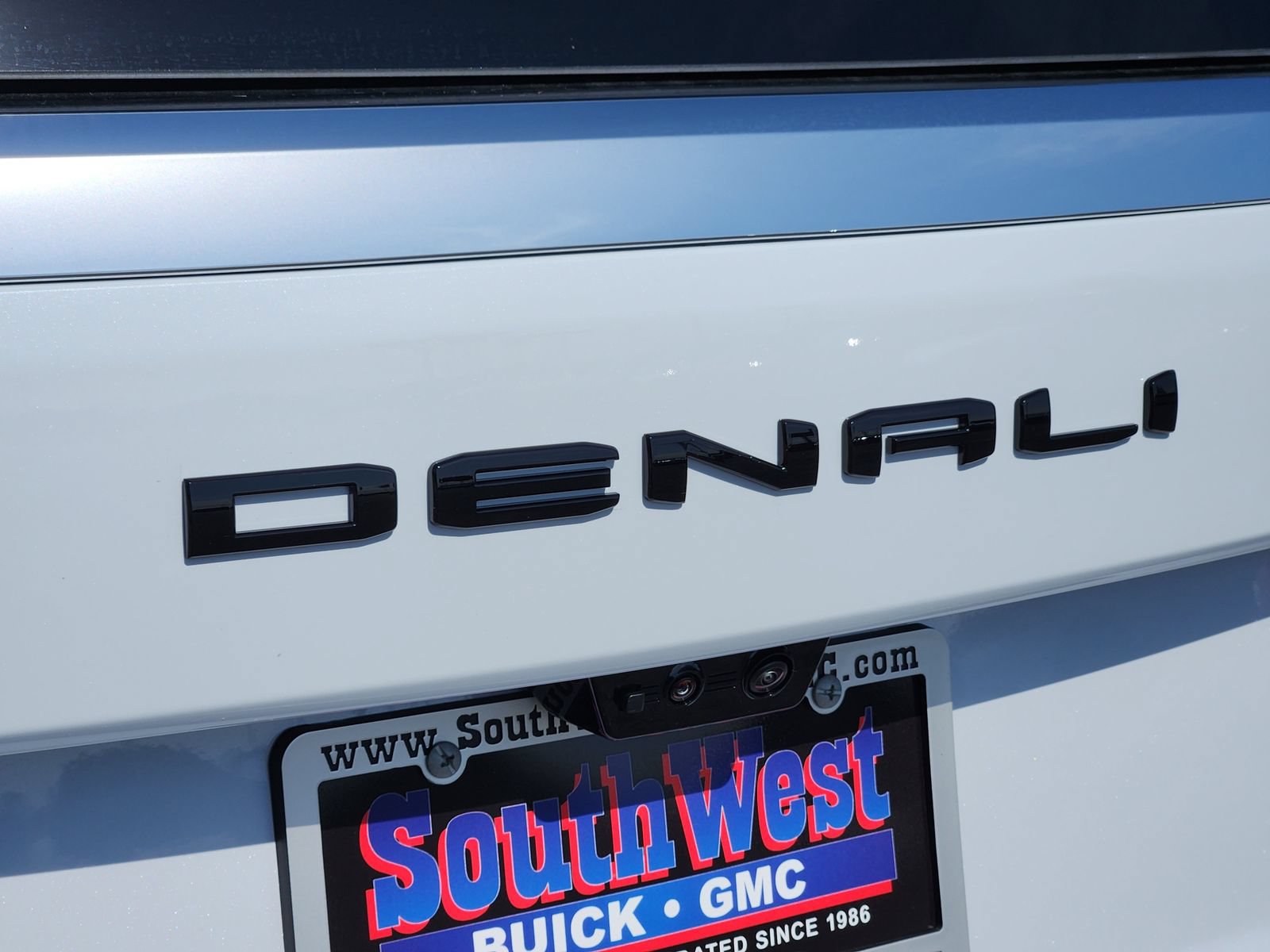 New 2026 GMC Yukon XL Denali w/ Denali Reserve Package AWD/4WD image 13